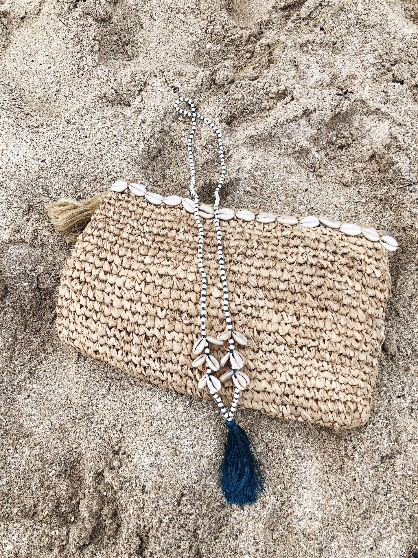 Collier long coquillages bleu