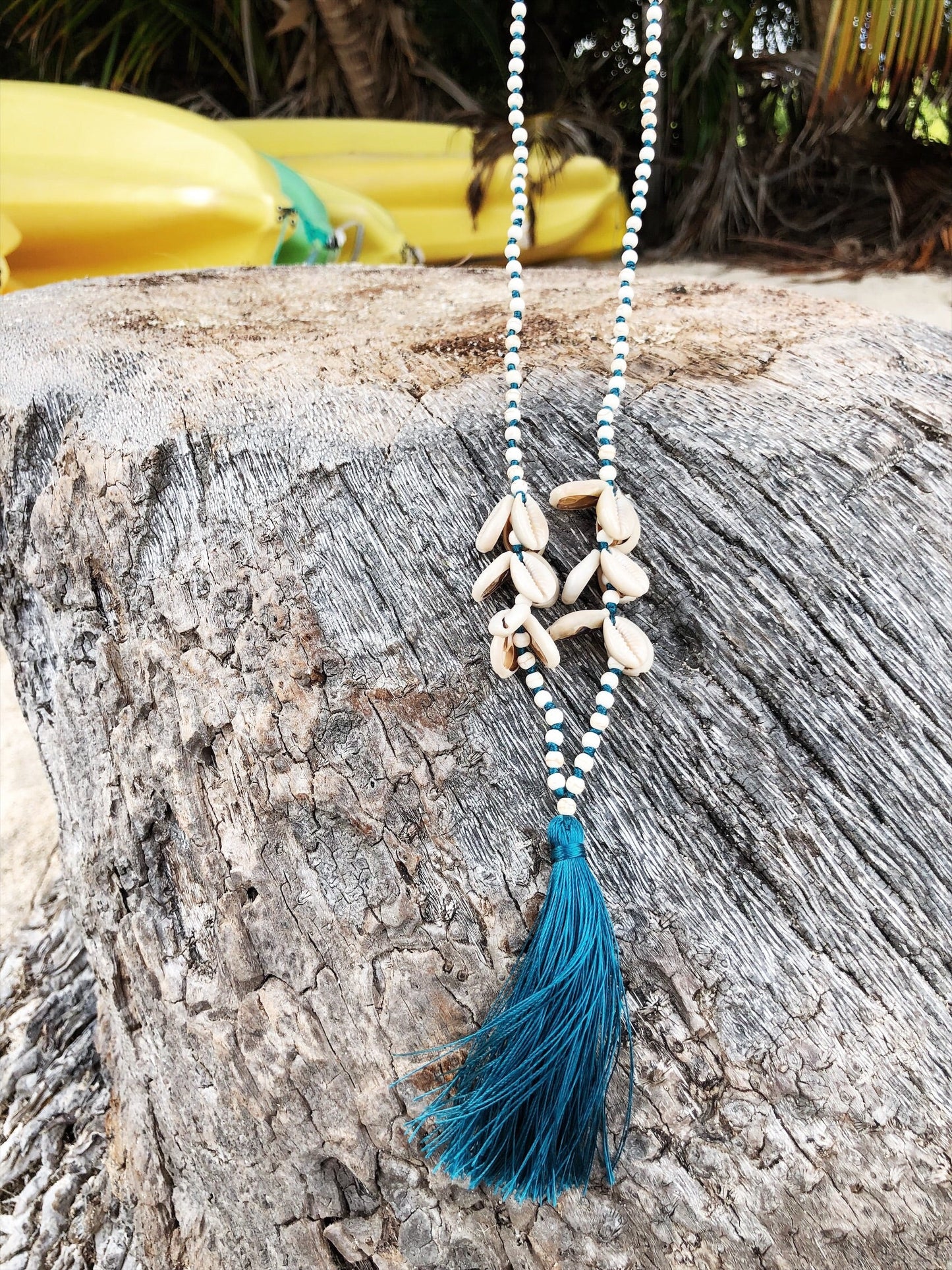 Collier long coquillages bleu