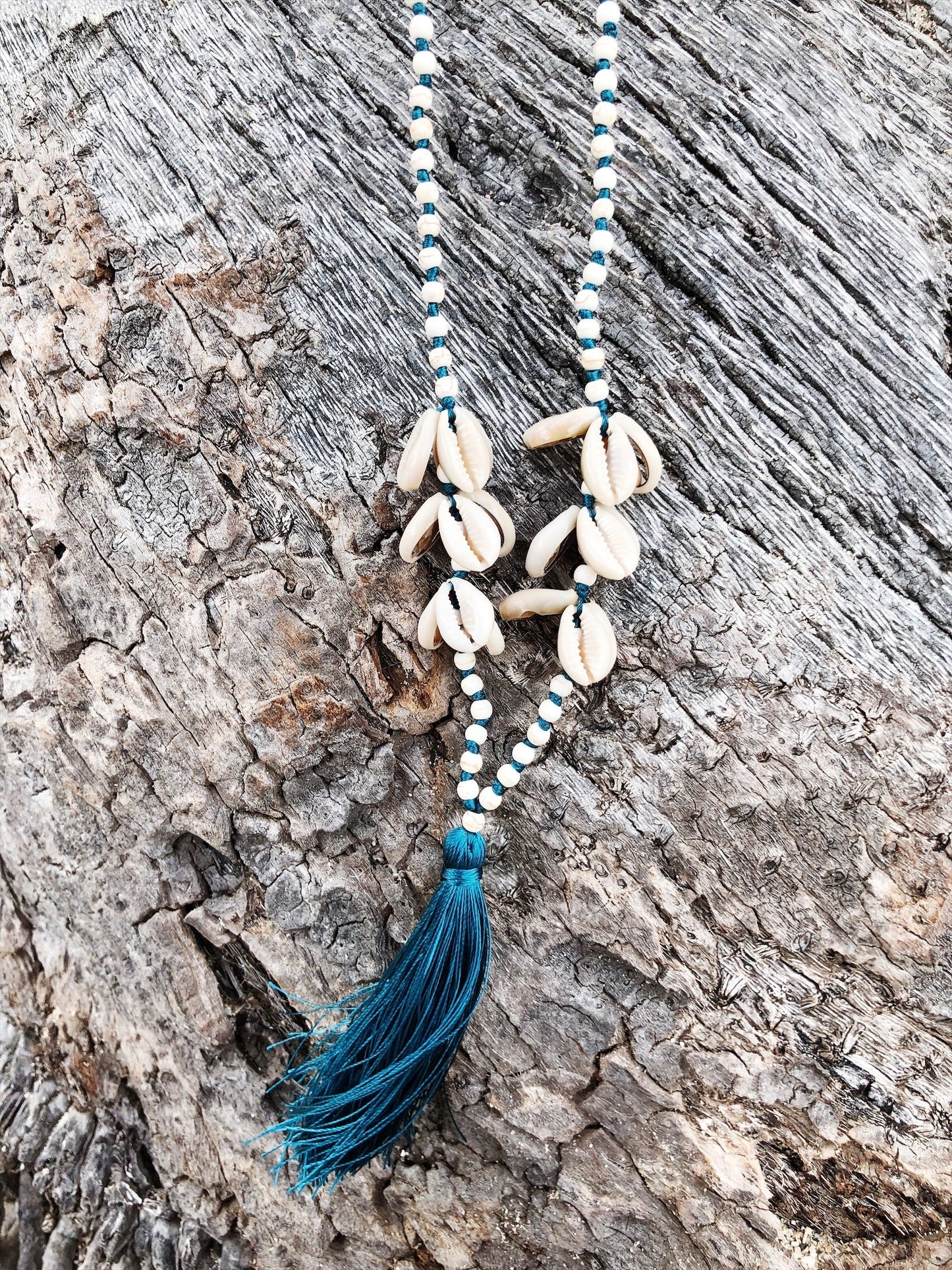 Collier long coquillages bleu