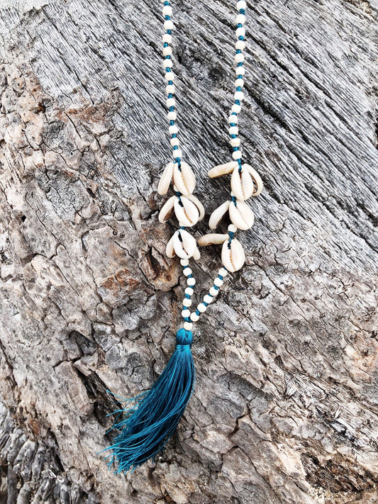 Collier long coquillages bleu